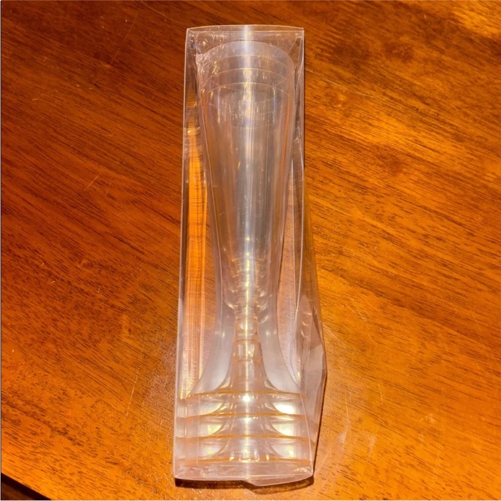 32 Pink Plastic Cups